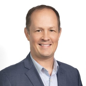 SteveKoczela_Headshot (1)-min